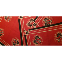 Rode stoffen batik servetten